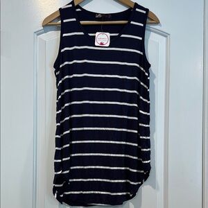 🔵 NWT Sheila Rose Stylish Navy and White Striped Tank Top Size Medium